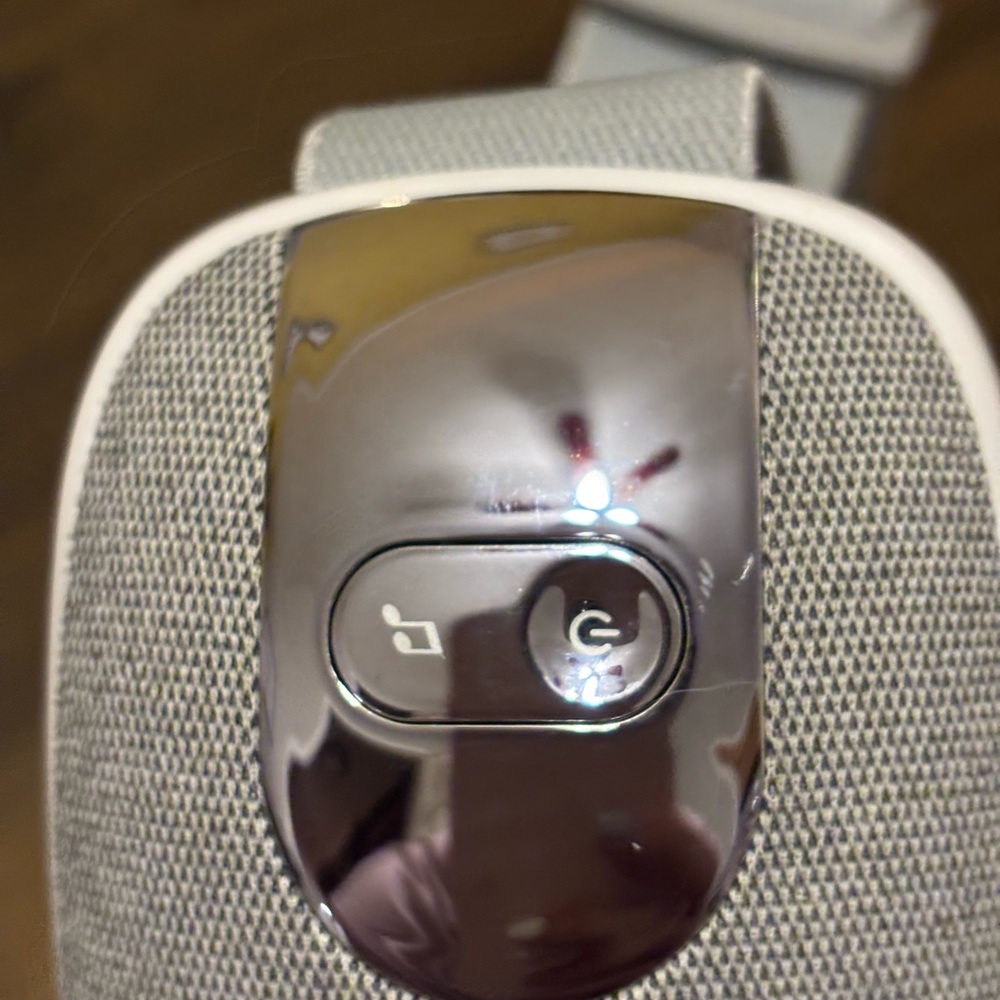 Eye Massager with Bluetooth And Heat - Picture 7 of 9